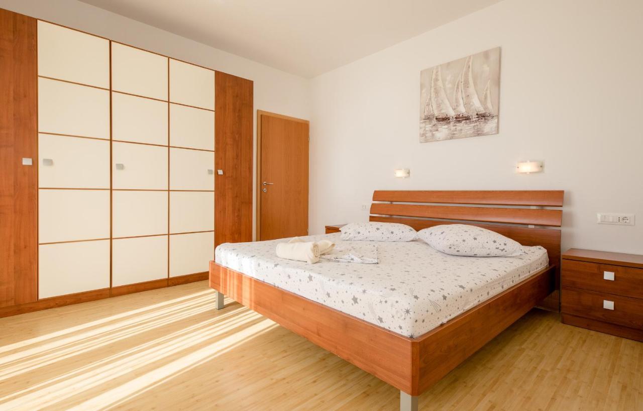 Apartments Silvana In Kampor Kültér fotó